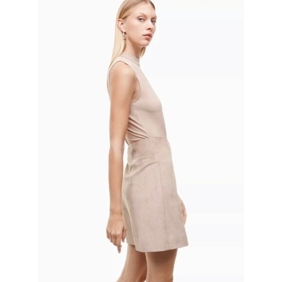 BABATON | Modern Mini Skirt Vegan Suede Size 6 Aritzia - Picture 2 of 9